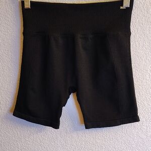 Pink Activewear Women's Black Ribbed Bike Shorts B19 X